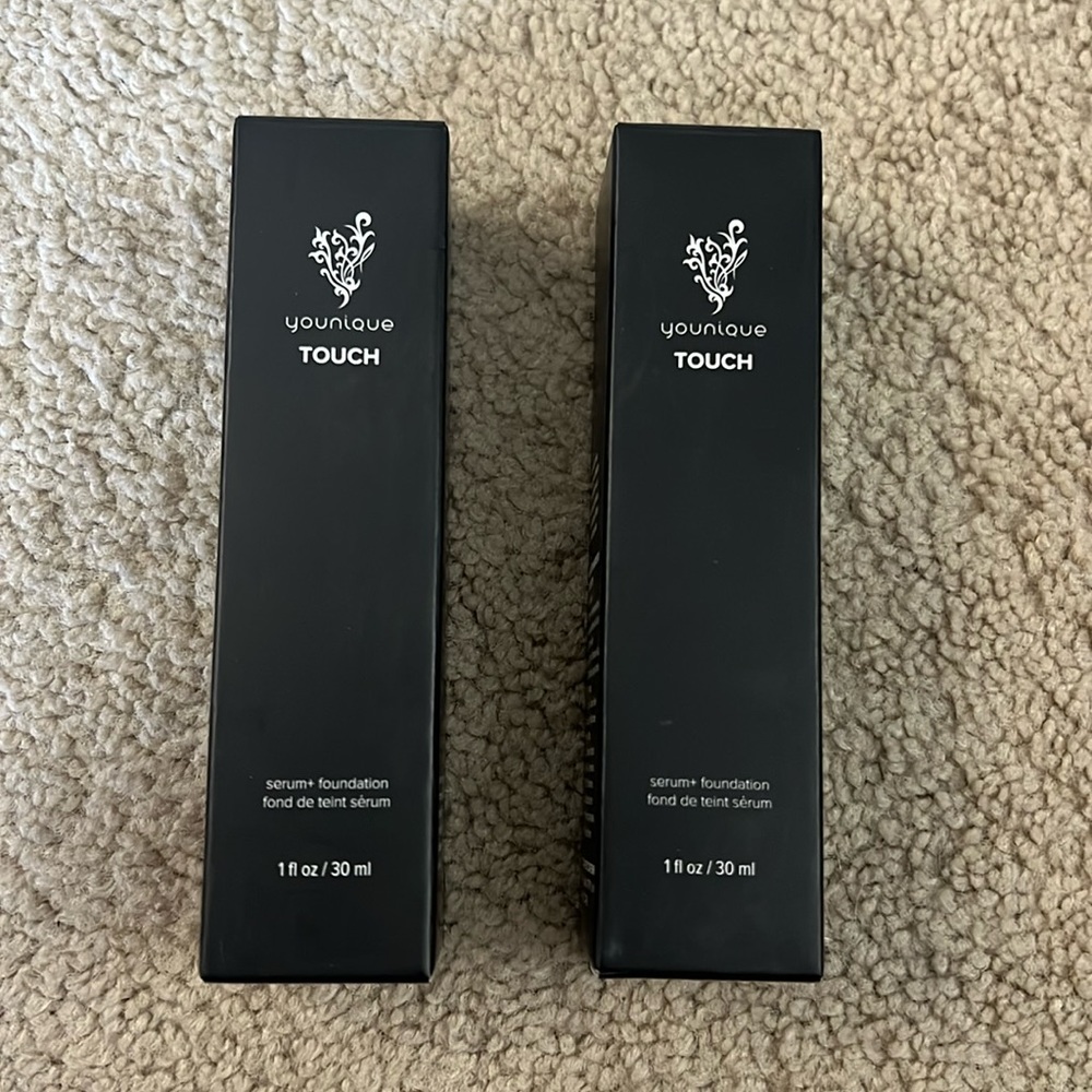 Younique serum plus foundation